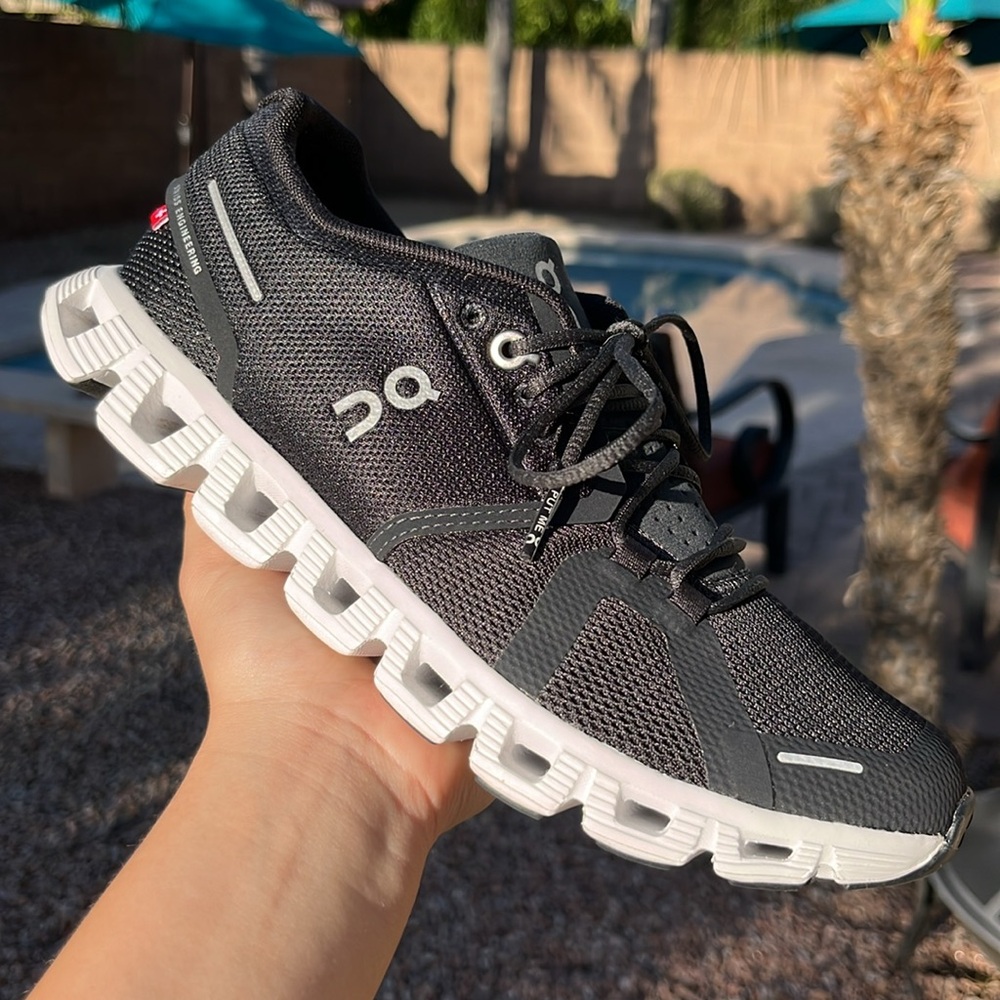 ON Cloud 5 Sneakers Sz 8 - Picture 13 of 17